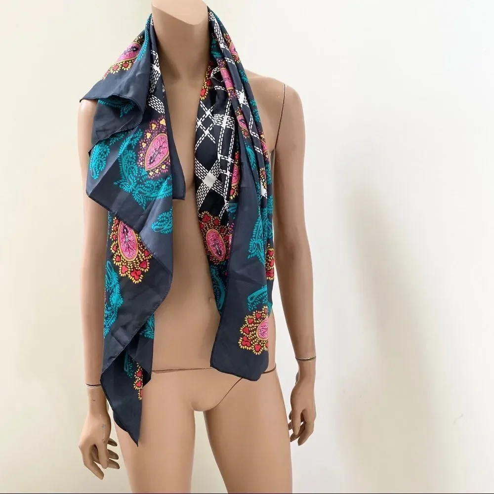 Diane Von Furstenberg vintage 100% silk scarf 42”